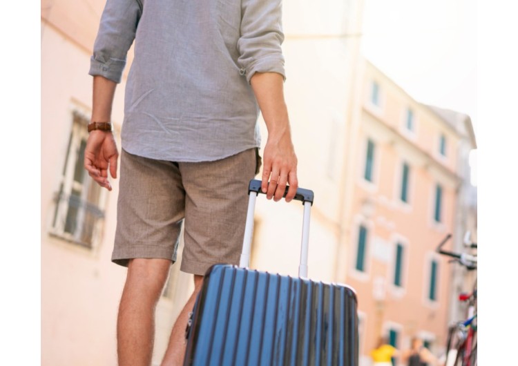 Los 3 Esenciales de JL Arenas en tu maleta este verano Los 3 Esenciales de JL Arenas en tu maleta este verano